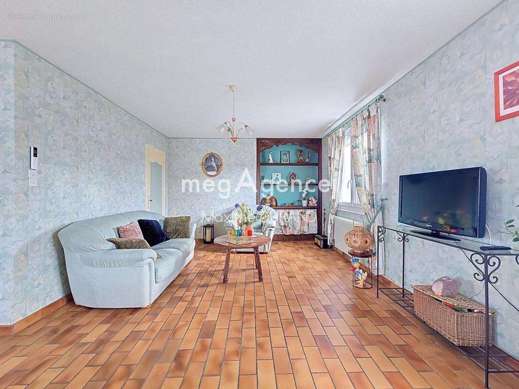 Maison à LE MAY-SUR-EVRE