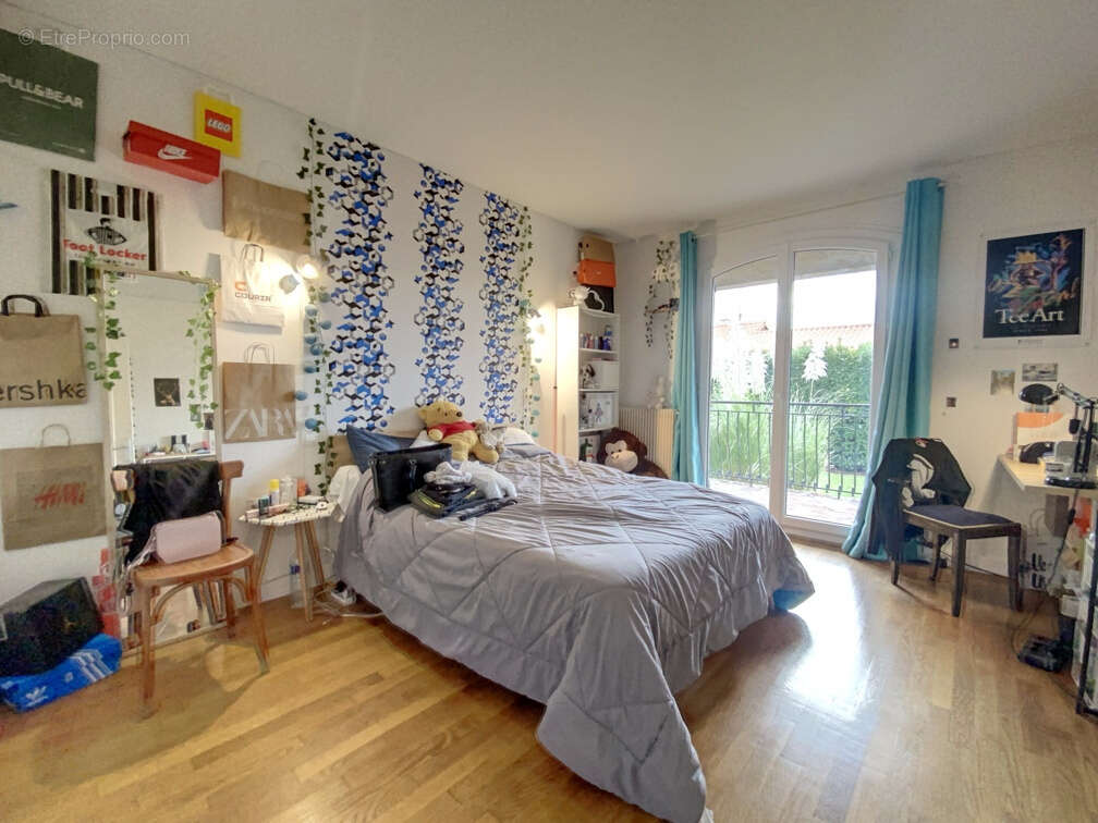 Maison à SAINT-BEAUZIRE