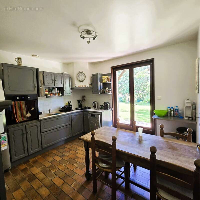 Maison à SAINT-CYR-SUR-MENTHON