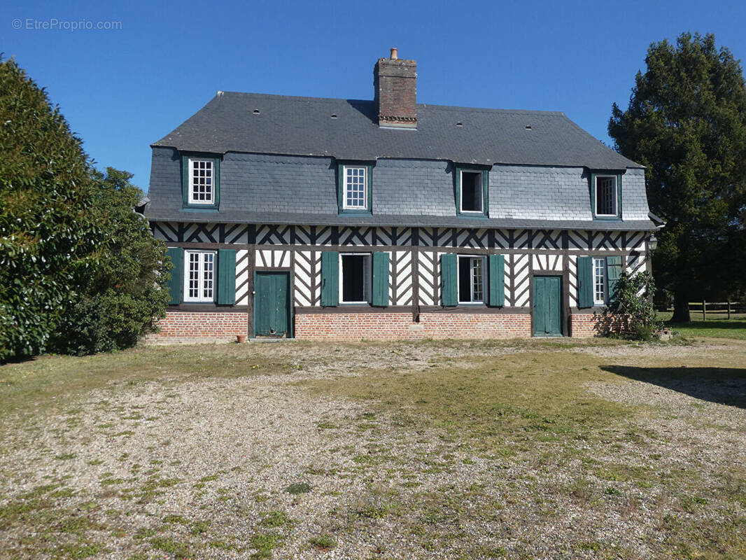 Maison à PONT-L'EVEQUE