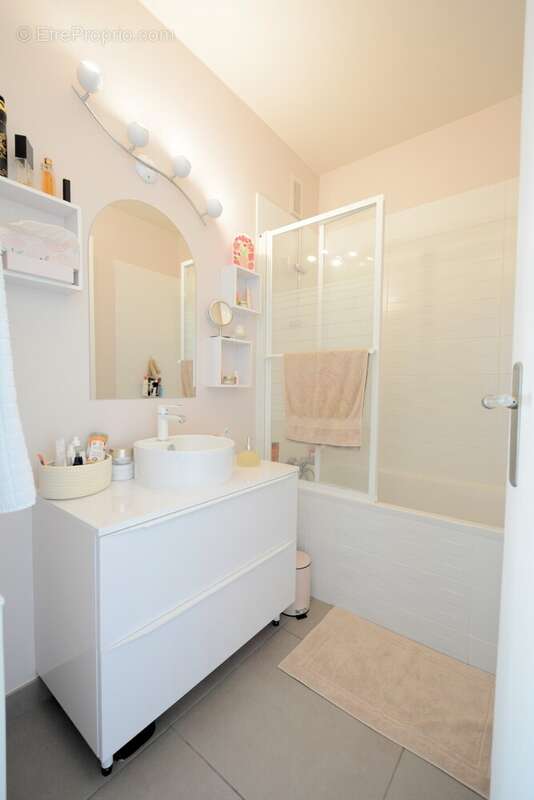 Appartement à SAINT-MAUR-DES-FOSSES