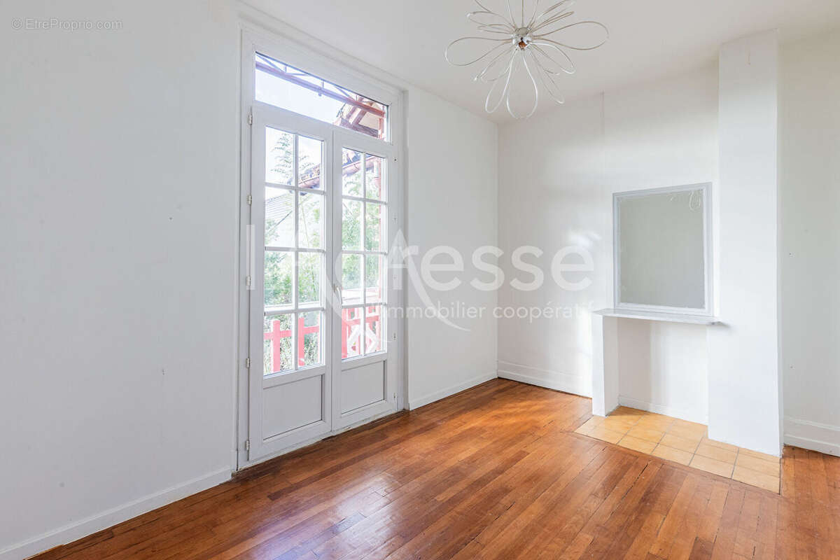 Appartement à ATHIS-MONS