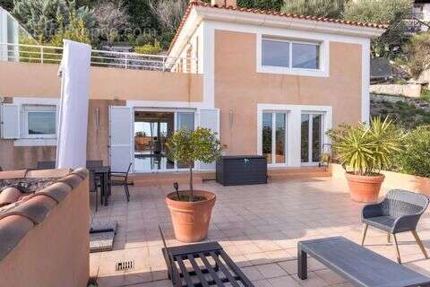 Appartement à EZE