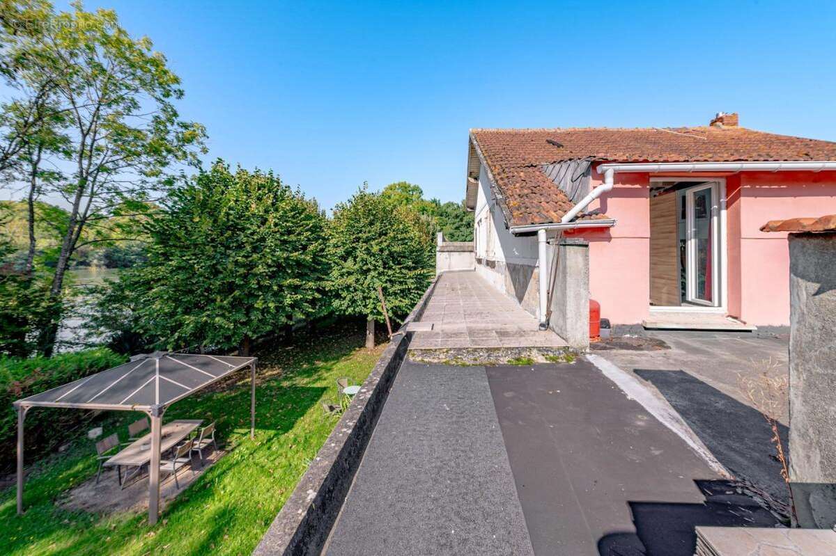 Maison à SOISY-SUR-SEINE