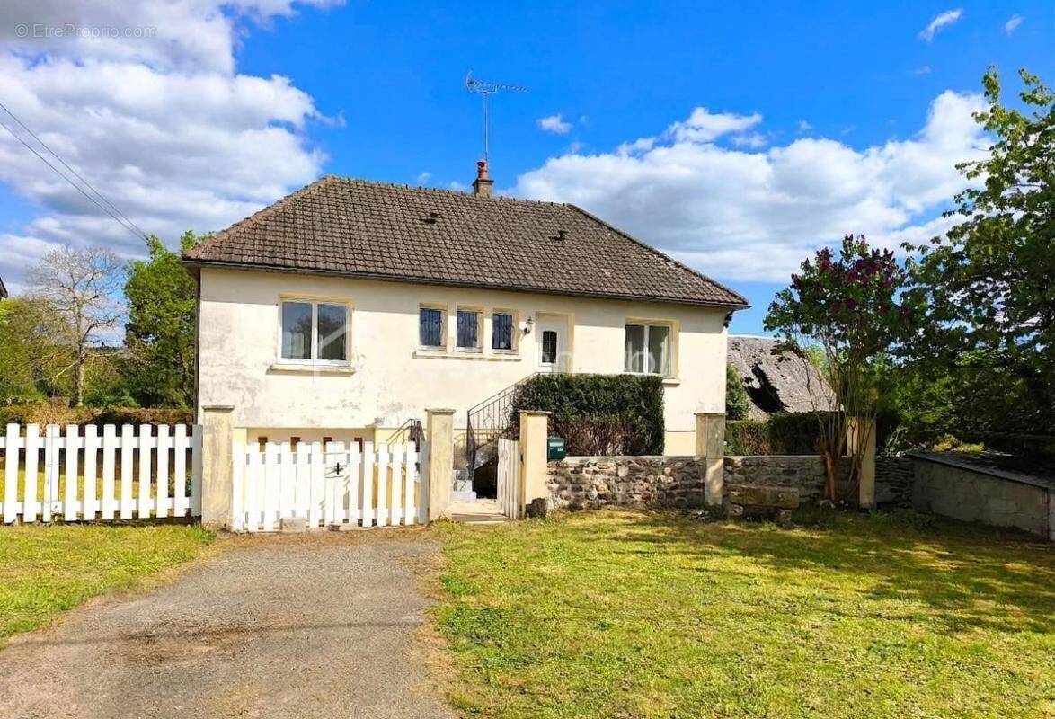 Maison à SAINT-AIGNAN-DE-COUPTRAIN