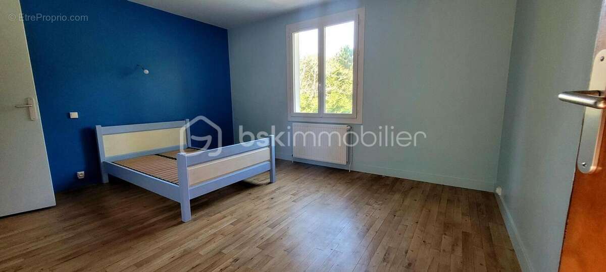 Maison de 111 m2, 3 chambres + bureau + piscine et garage sur 850 m2 de terrain - photo 4
