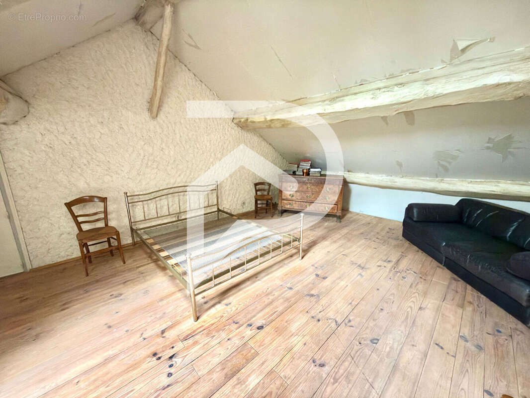 Maison en pierres sans aucun voisin - photo 10