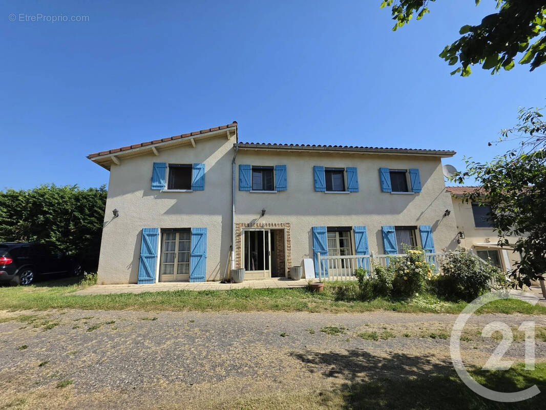 Maison à BOURNONCLE-SAINT-PIERRE