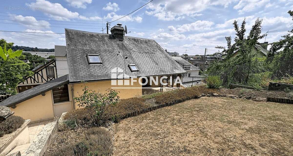 Le charme d’une maison avec jardin au cœur de Lisieux  - photo 16