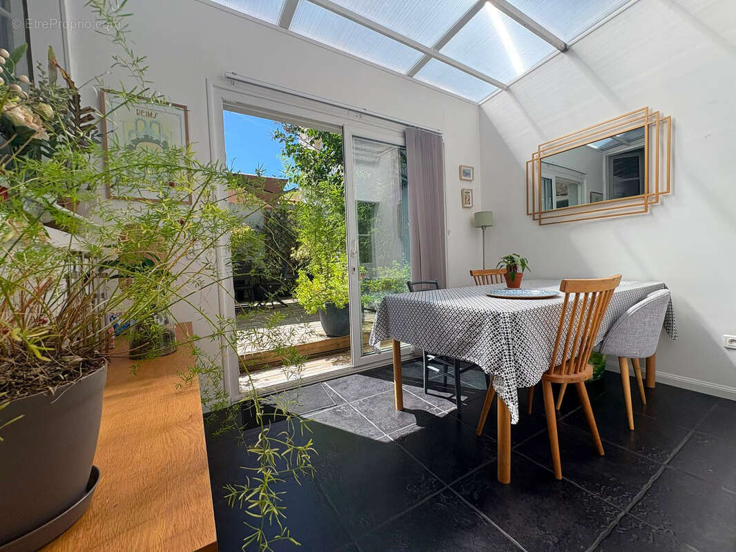 Maison de ville avce terrasse - secteur cernay - photo 2