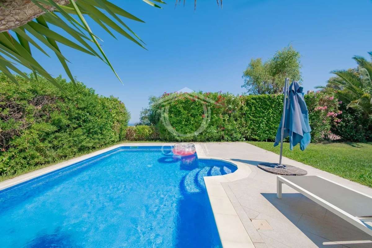 Maison à VILLENEUVE-LOUBET