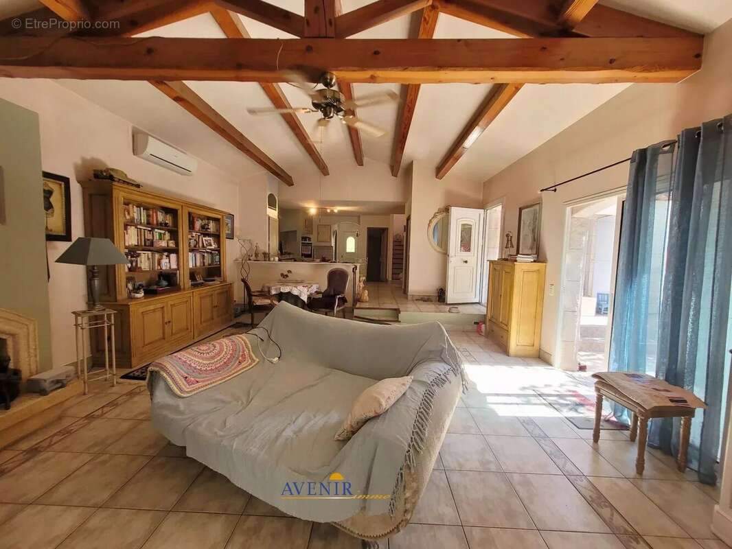 Maison 4 pièces 182 m² à vendre à Plan-De-Cuques (13380) - photo 2