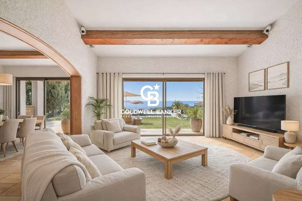 Maison à CARQUEIRANNE