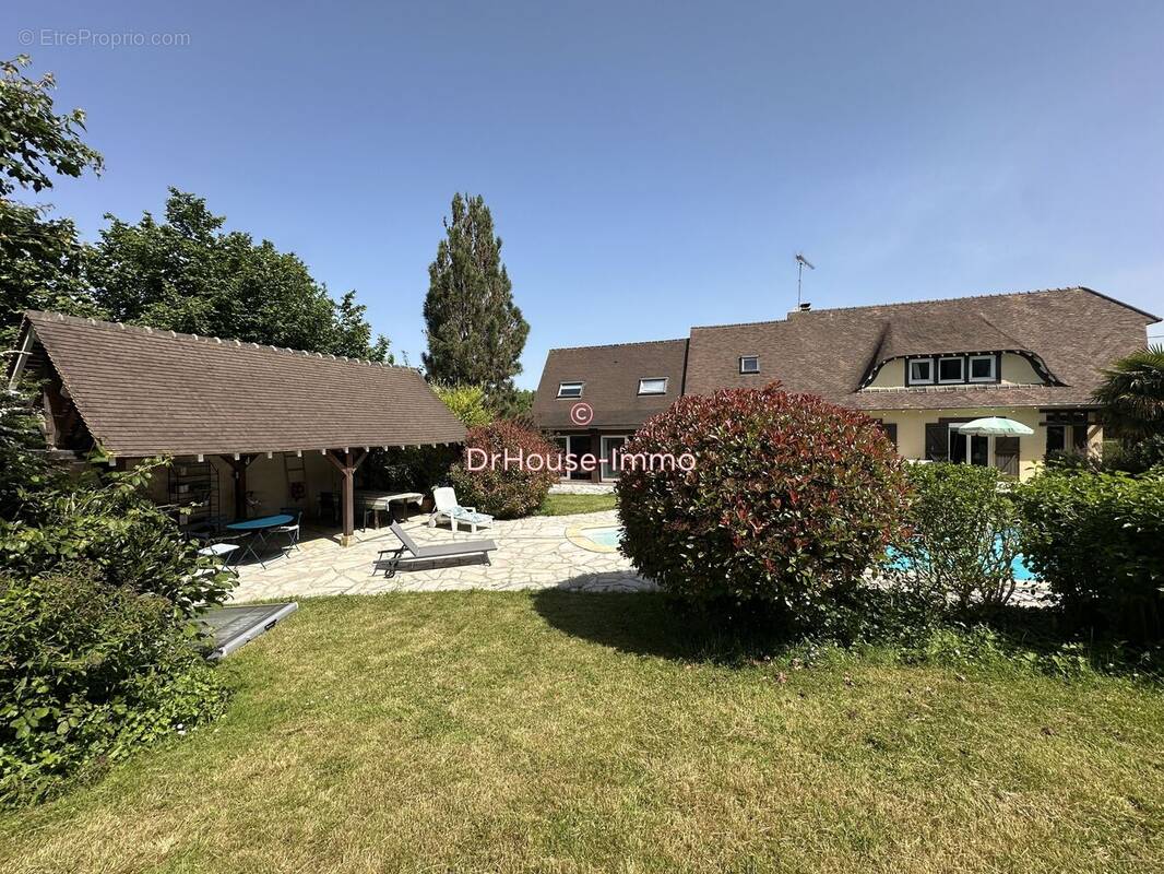Maison à GILLES