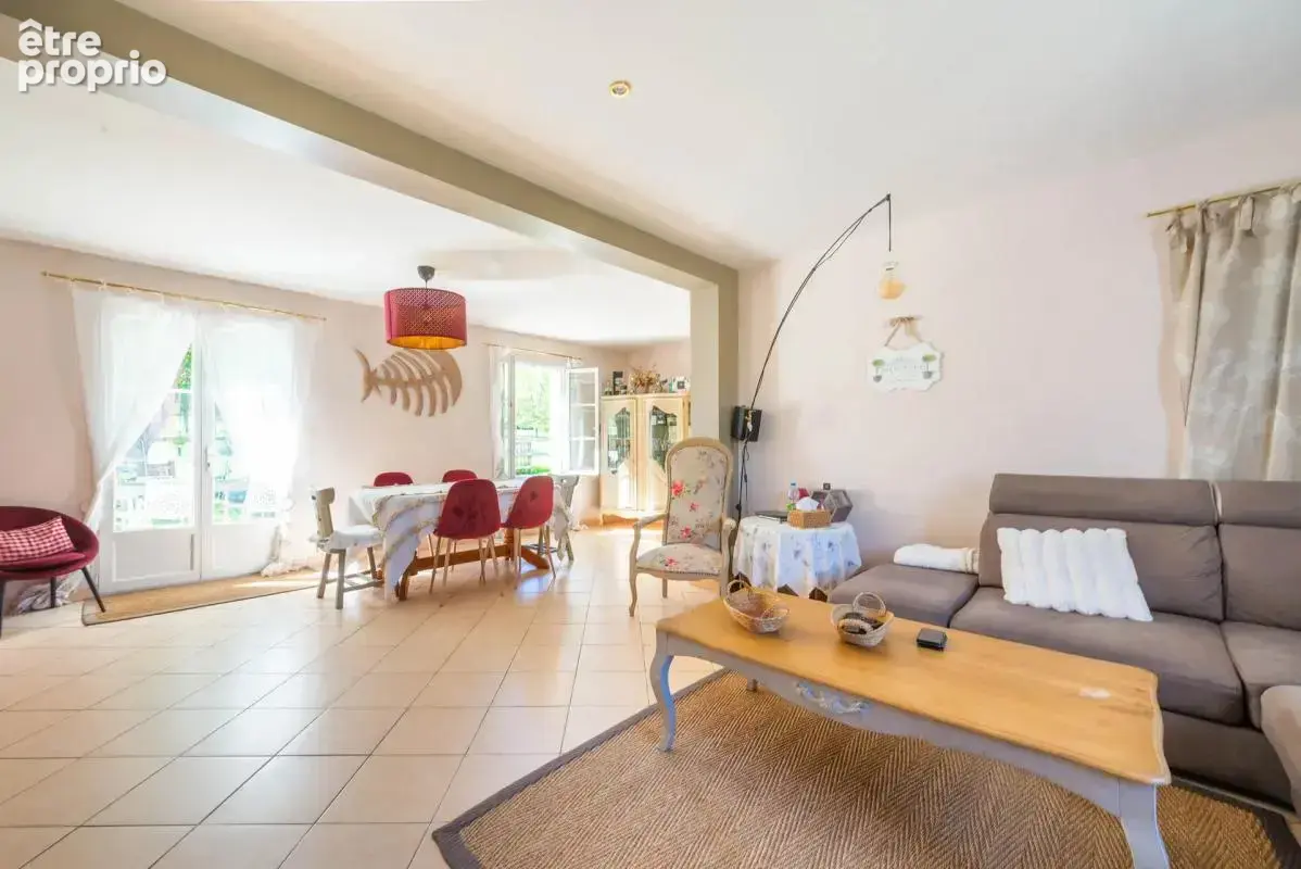 Maison de 7 pièces de 140 m² à Ronquerolles - photo 6