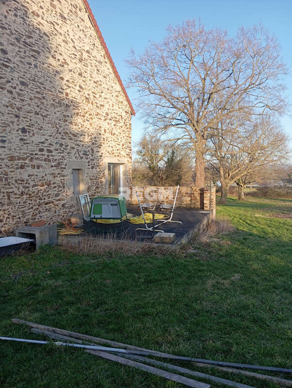 Maison à POULIGNY-NOTRE-DAME