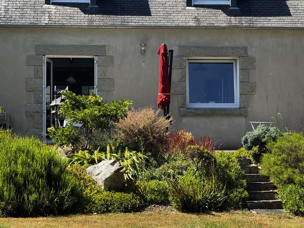 À vendre   Maison familiale avec vue exceptionnelle sur la baie de Douarnenez - photo 3