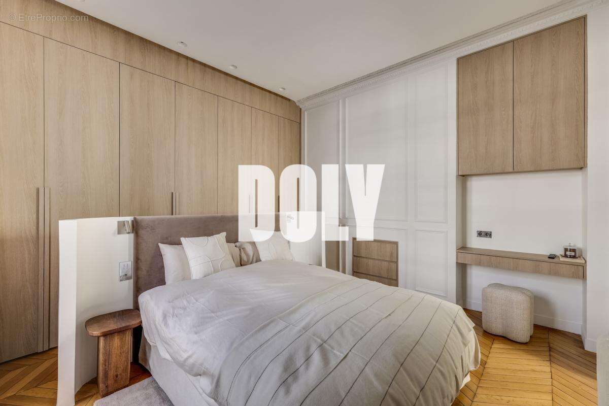 Appartement à PARIS-2E