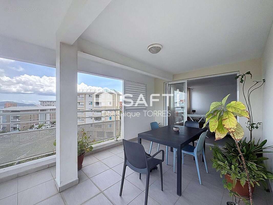 Photo 2 - Appartement à SCHOELCHER