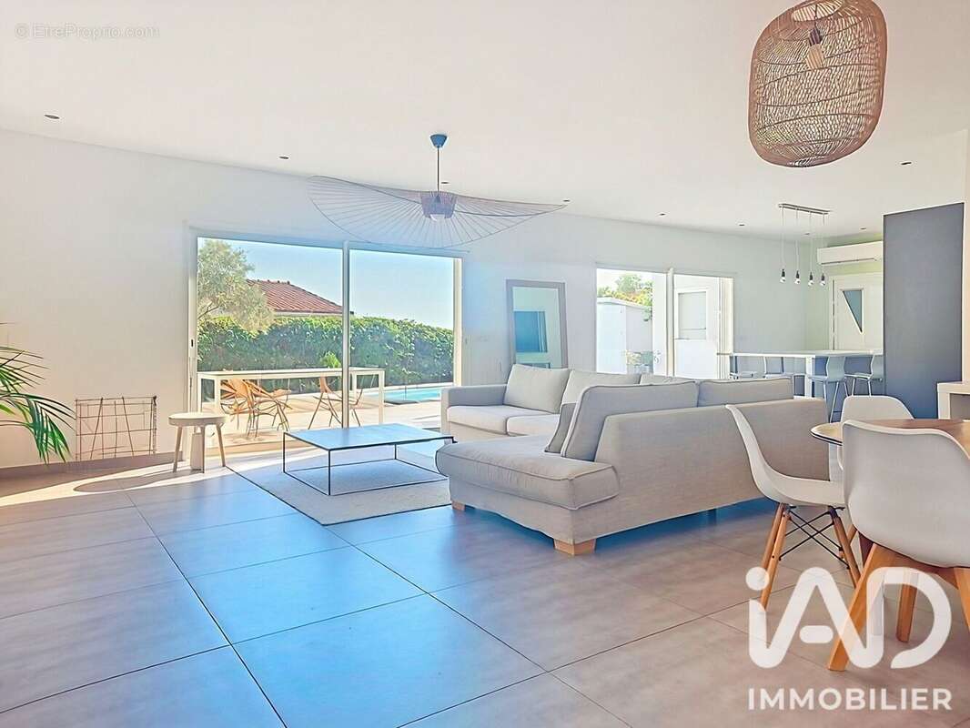 Maison 175 m² à Martigues  - photo 3