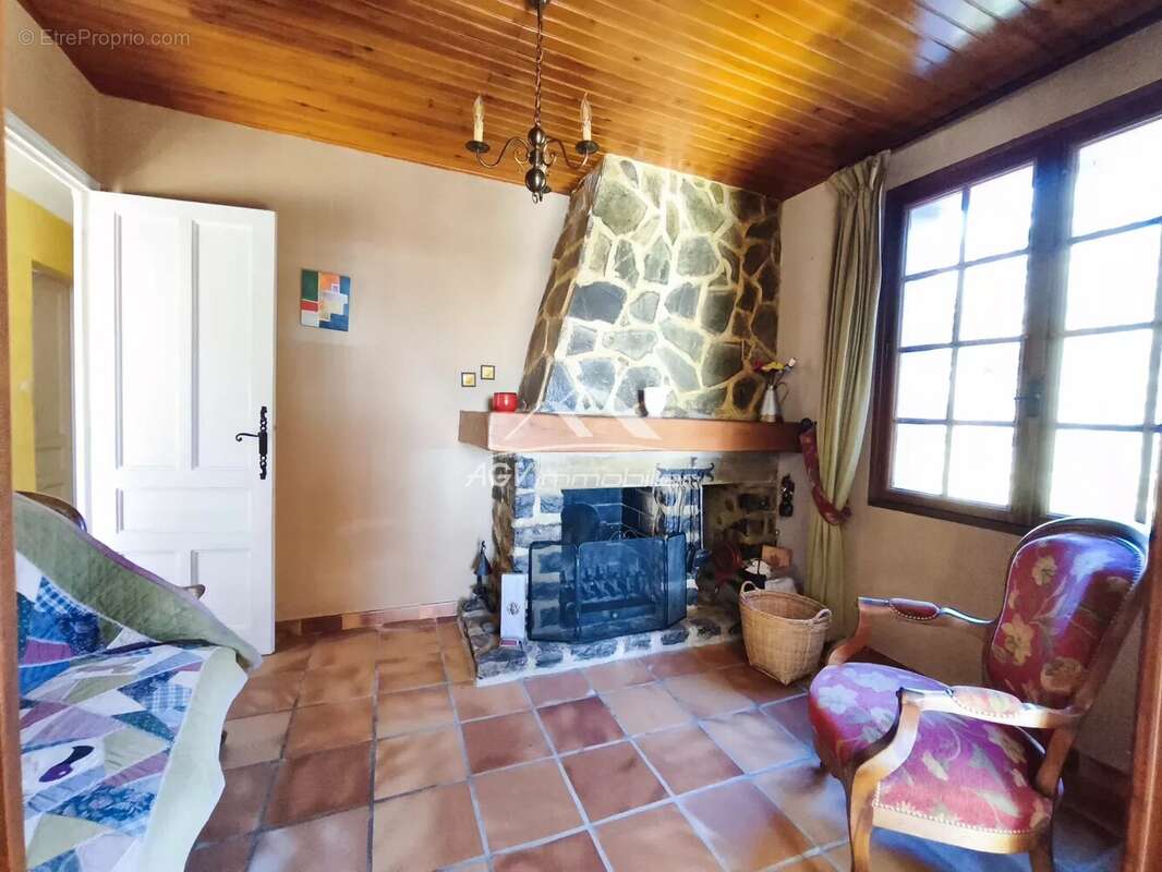 Maison à BOISSET-ET-GAUJAC