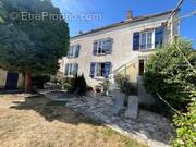 Maison à JOUY-LE-CHATEL