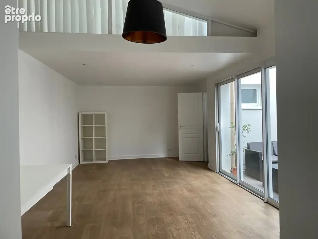 Duplex avec local commercial, Boulevard du Lycée à Vanves (92170). - photo 2
