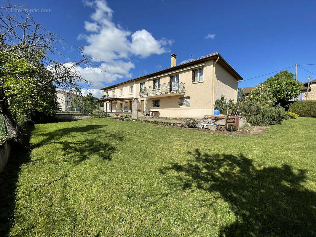 Photo 2 - Maison à COURS-LA-VILLE