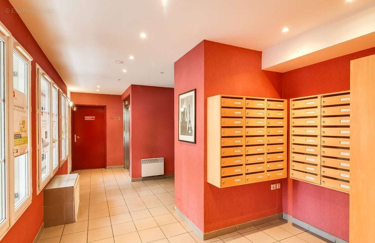 Appartement à COURBEVOIE