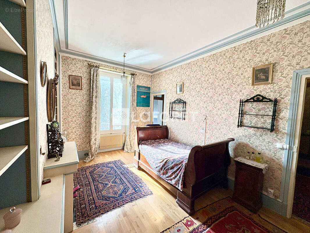 Maison à FONTAINEBLEAU