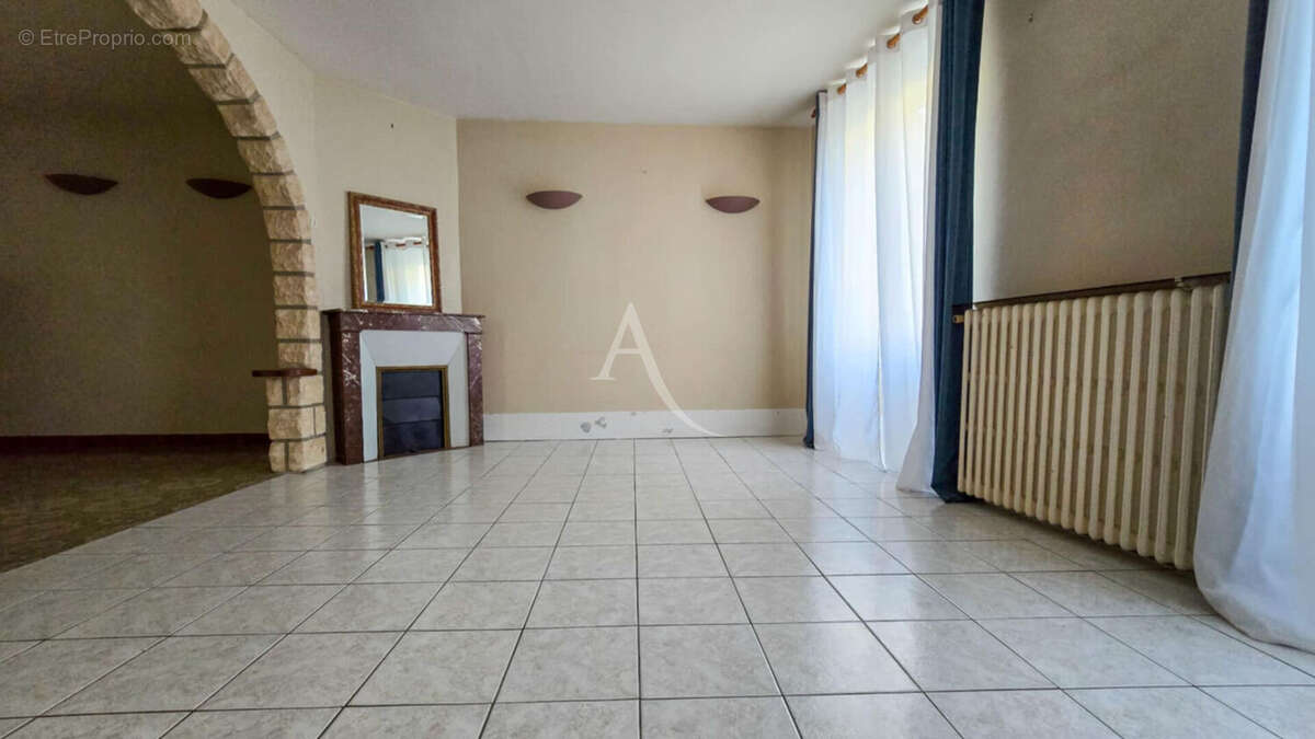 Maison à BOISSY-L&#039;AILLERIE