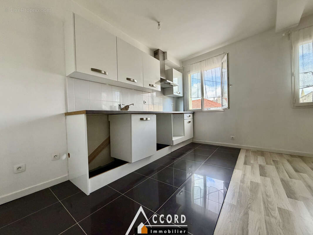 Appartement à SARTROUVILLE