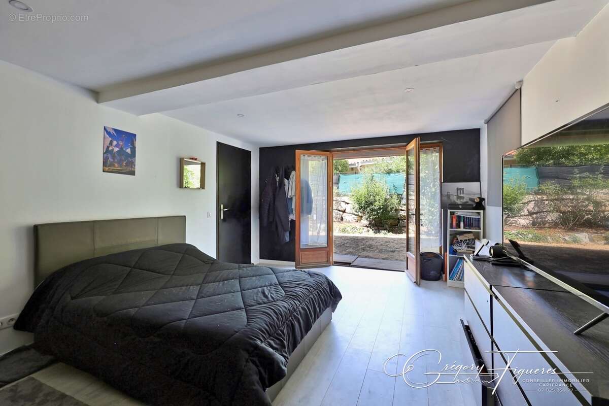 Châteauneuf – maison familiale 6 pièces – 4 chambres – vue dégagée – terrain 1 174 m² - photo 6