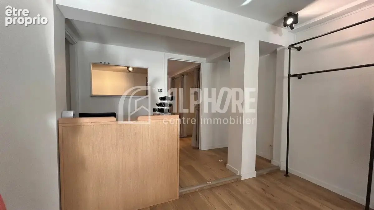 Au Pouliguen : local commercial d'exception avec volumes atypiques - photo 5