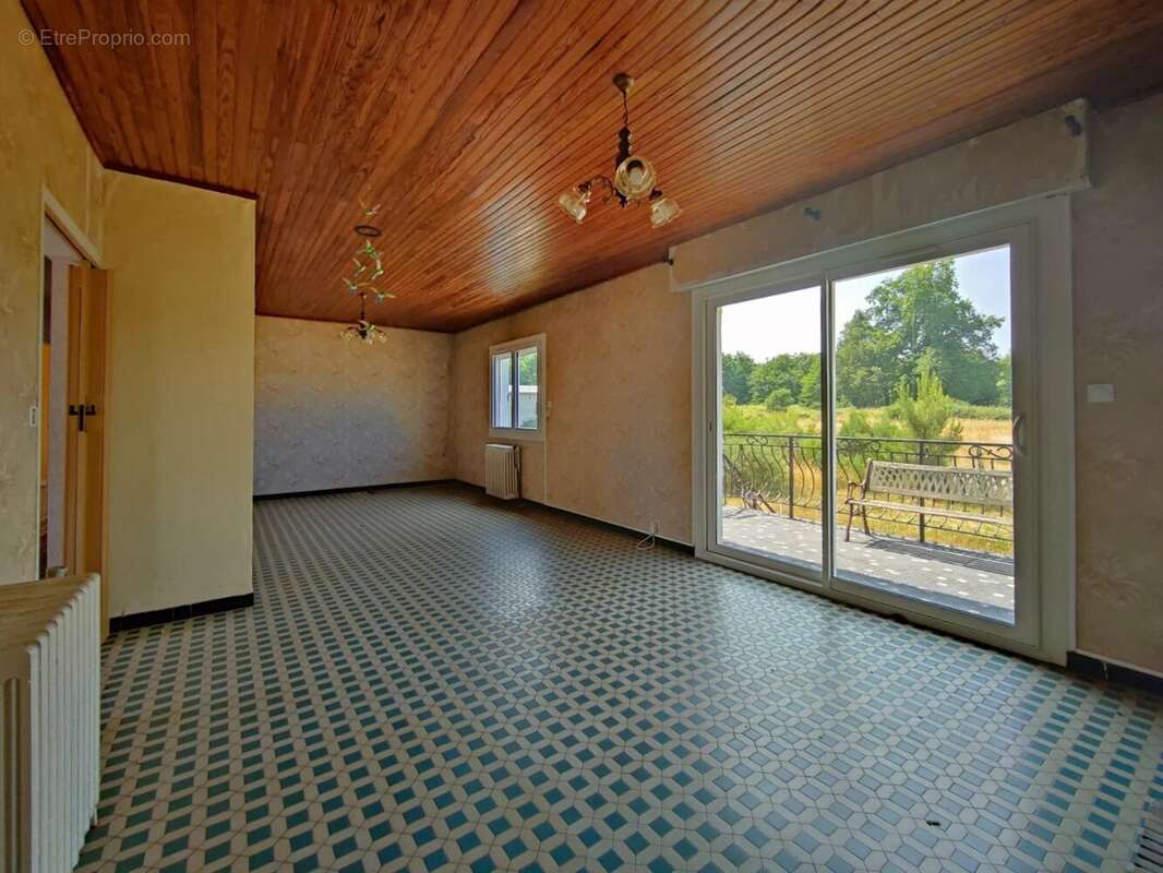 Maison à CABANAC-ET-VILLAGRAINS