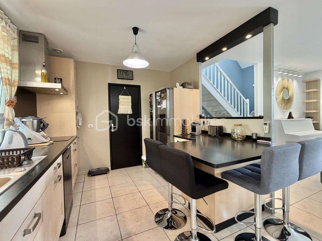 CHARNY – Maison familiale 5 pièces de 103 m²  Suite parentale  Jardin 567 m²  Garage  DPE performant - photo 6
