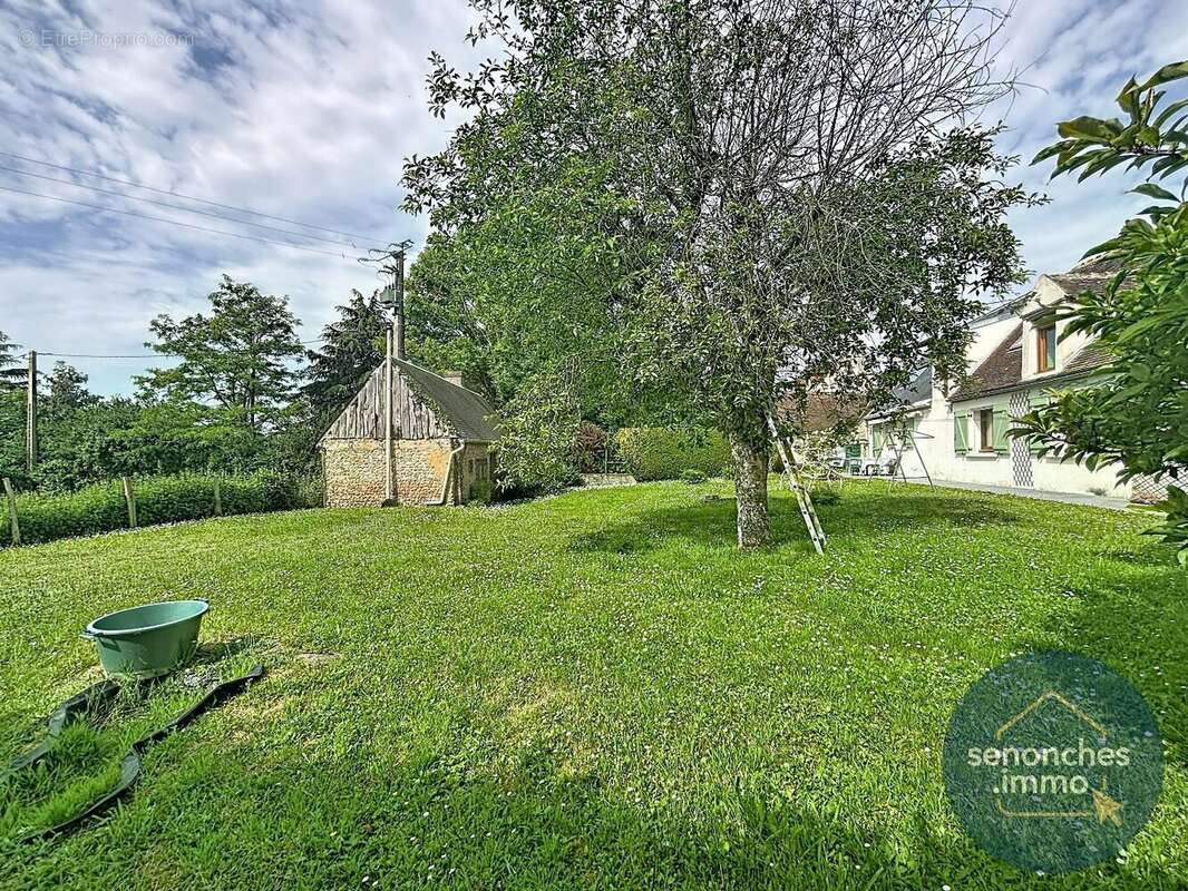 Rare sur le secteur  authentique longère percheronne avec grange aménageable, dépendances et vue dégagée sur la campagne - photo 27