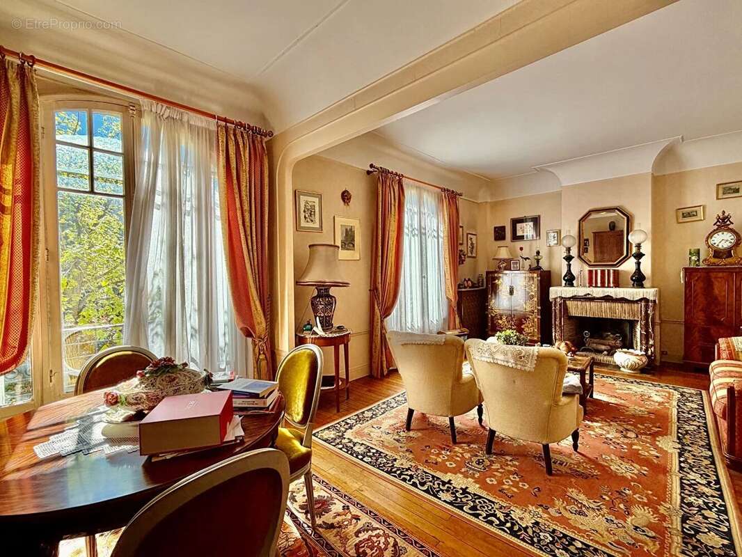 Maison à BOIS-COLOMBES