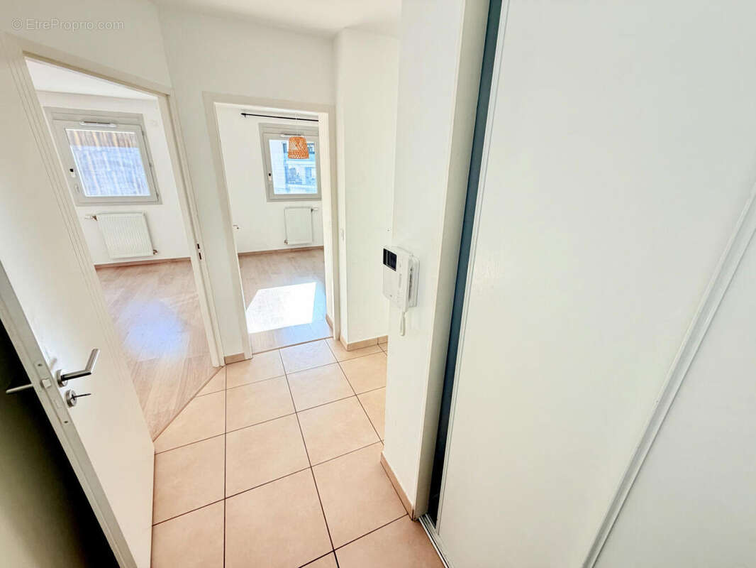 EXCLUSIVITE St Julien-en-Genevois Appartement T3 en étage dans résidence de 2016... - photo 10