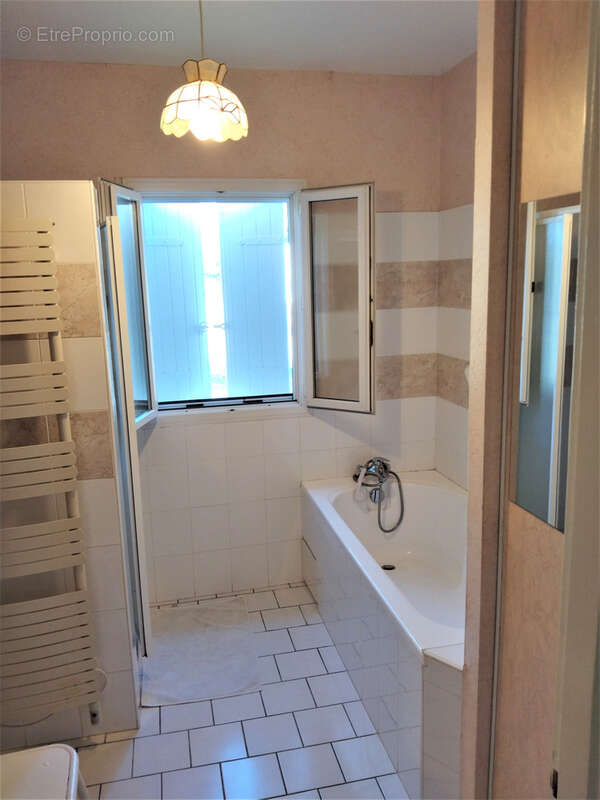 Maison à SAINT-PIERRE-D&#039;EYRAUD