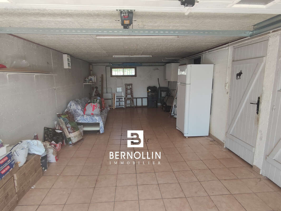 JASSERON   Villa familiale au calme avec grand terrain arboré à seulement 15 minutes de Bourg-en-Bresse - photo 14