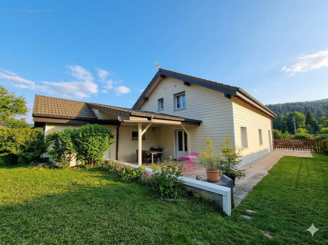 Maison à LA CLUSE-ET-MIJOUX