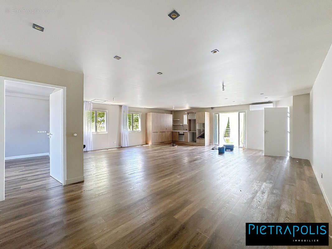 Appartement à CRAPONNE