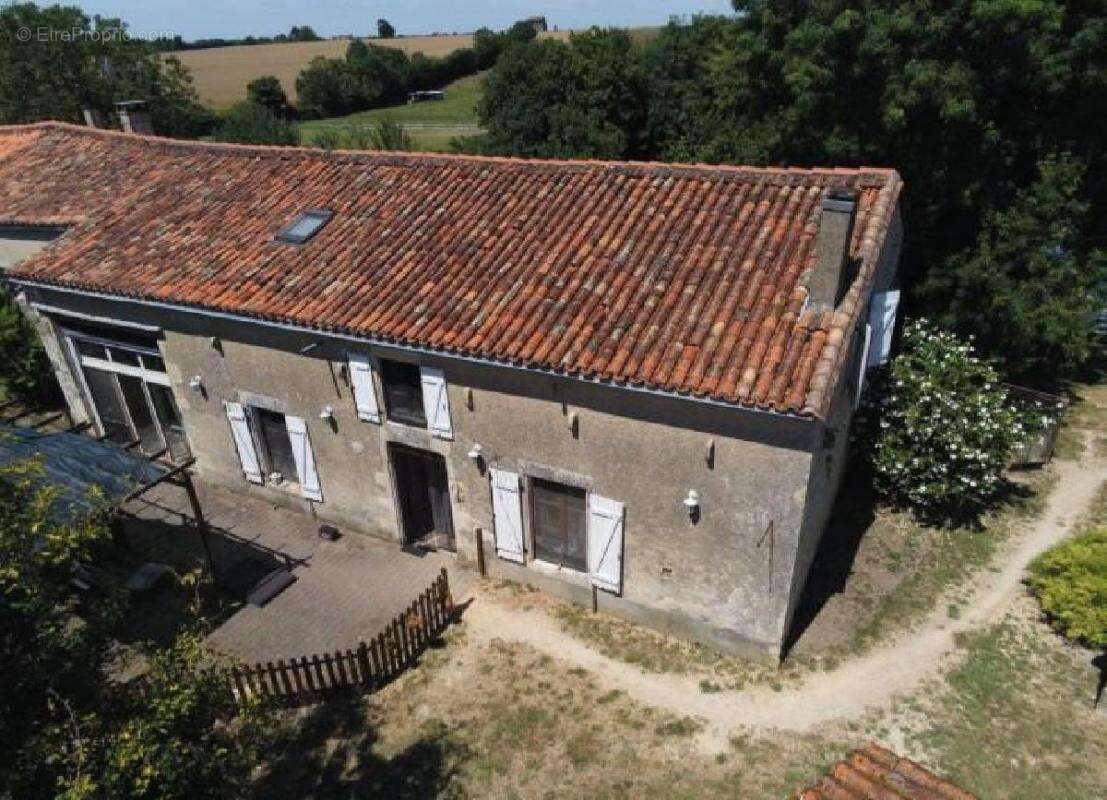 Maison à VILLEFAGNAN