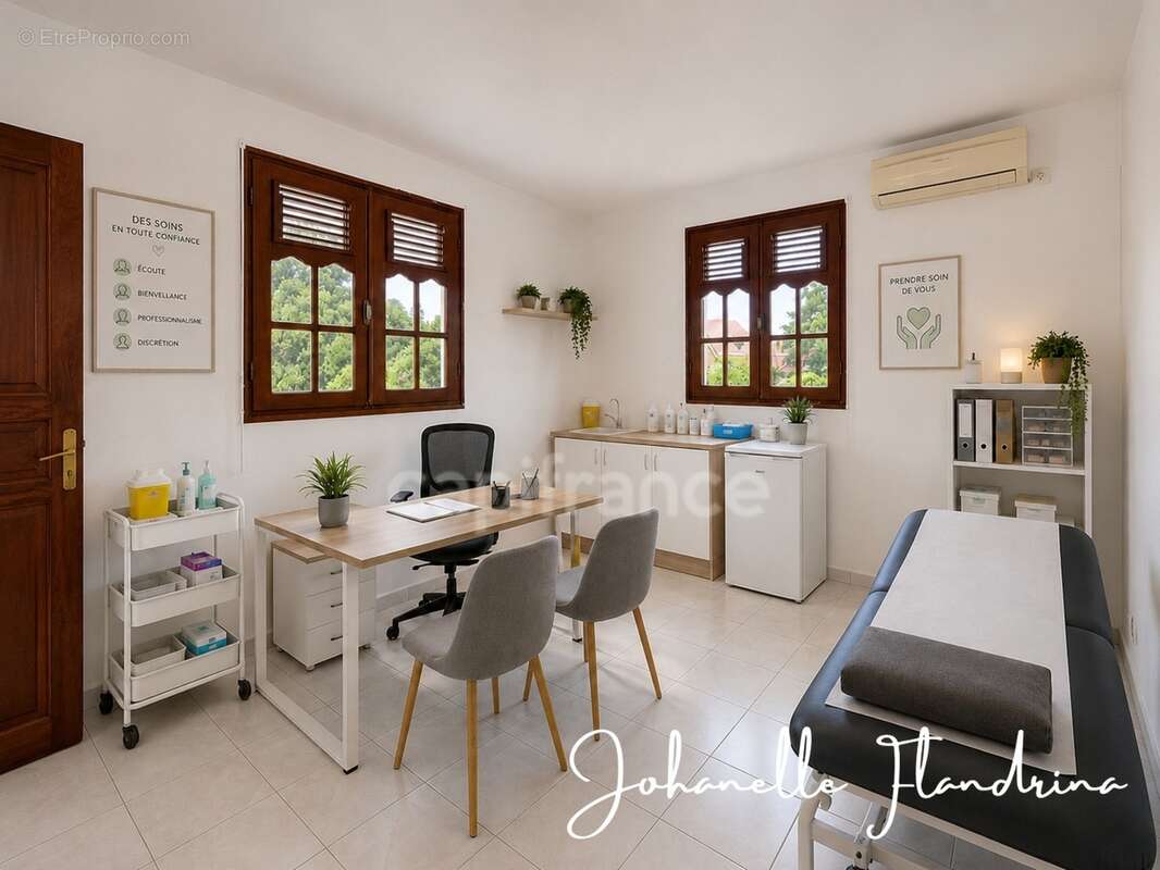 Les Abymes - Immeuble à fort potentiel, 230 m² - projet professionnel, bureaux ou activité libérale - photo 13