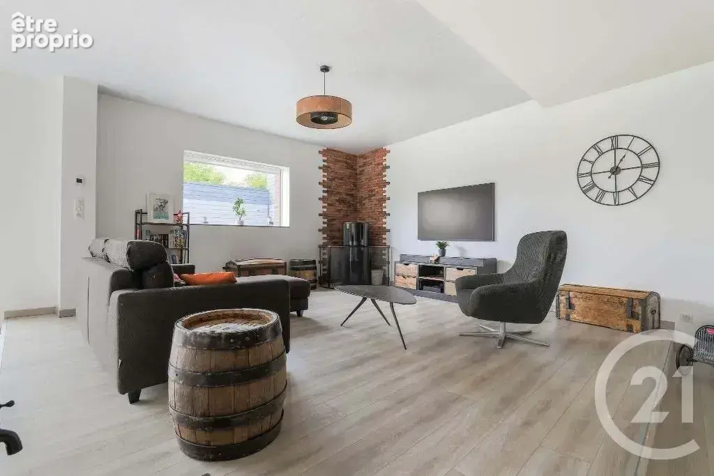 Maison 6 pièces 233 m² à vendre à Rosieres-En-Santerre (80170) - photo 4