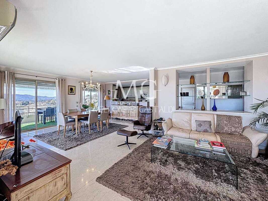 Appartement à LE CANNET