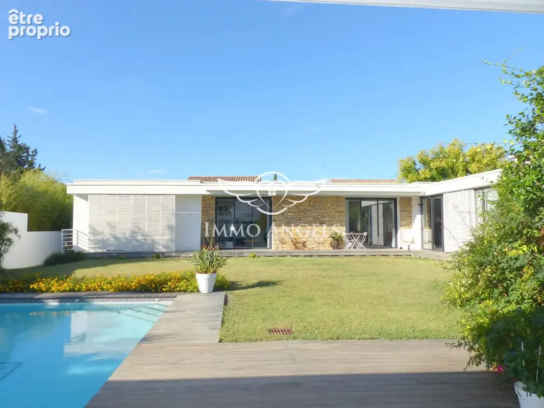 Photo Maison à Aigues-Vives au prix de 632 000€