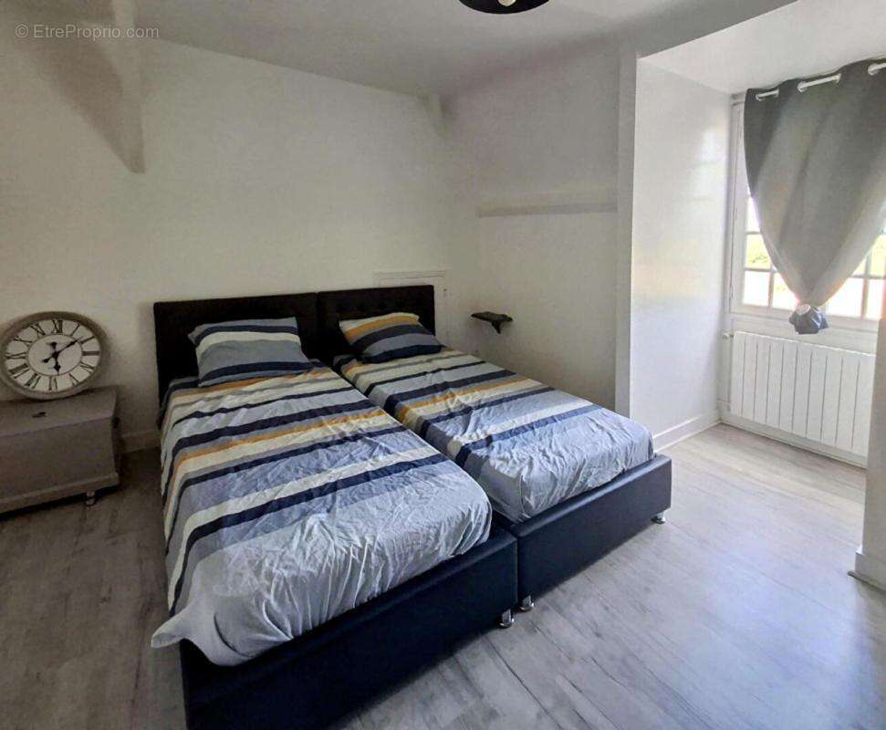 Maison périgourdine de 170 m² - terrain de 1,5 H avec piscine et accès direct à la Dordogne à Eynesse (33220 - photo 12
