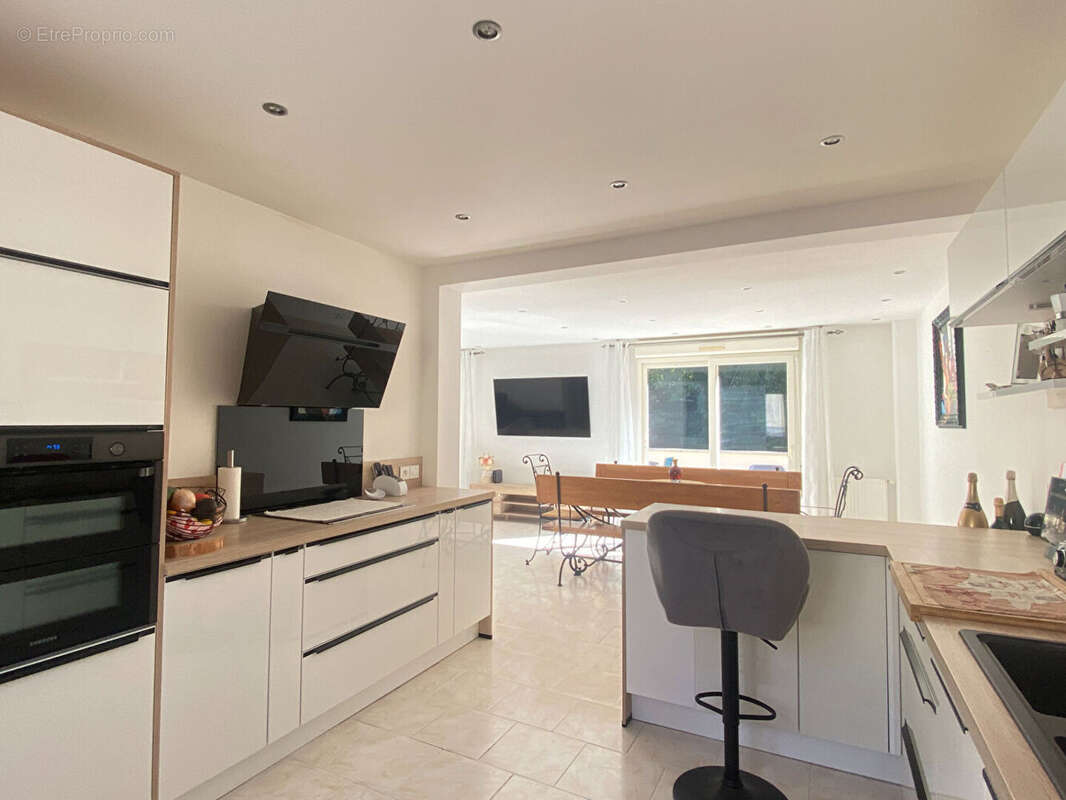 Maison à MEZY-SUR-SEINE